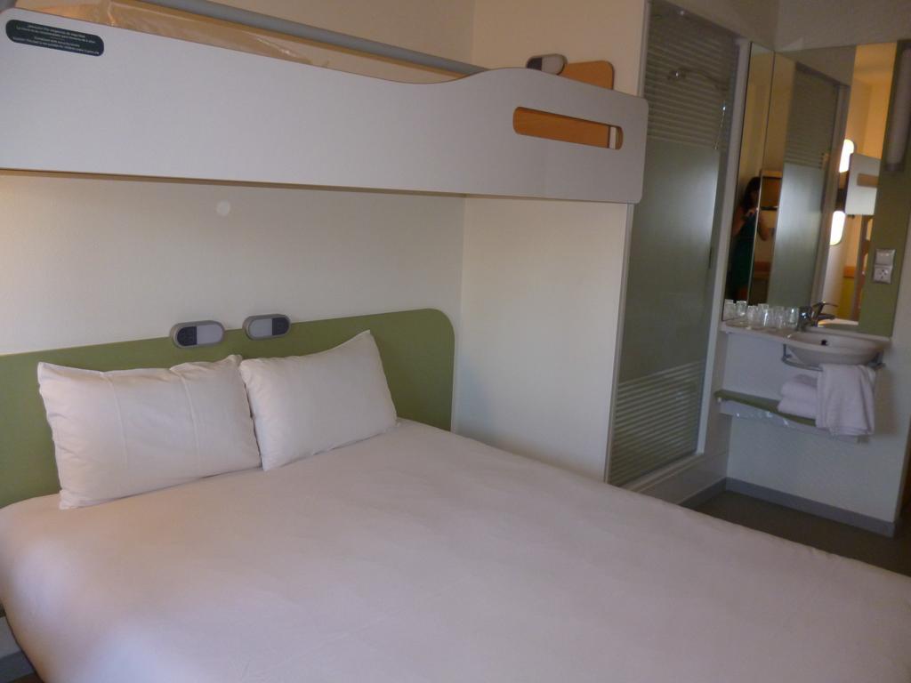 Ibis Budget Lleida Zimmer foto